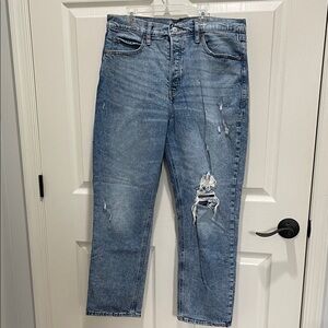 Women’s Blue Distressed Jeans